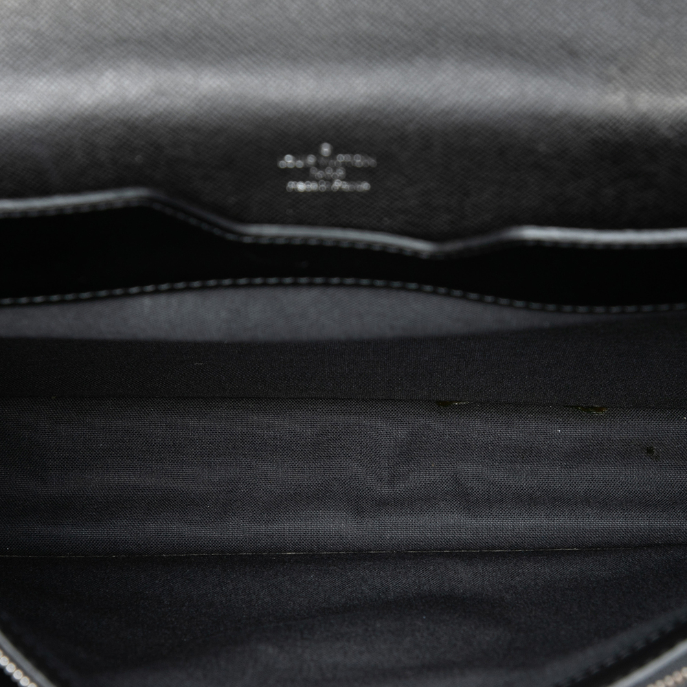 Pre-Loved Louis Vuitton Taiga Neo Robusto 2 Briefcase - Picture 4 of 6